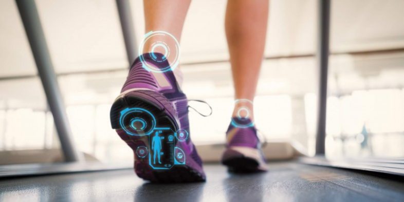 persona andando en una cinta 2